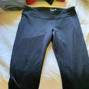 UA thermal leggings